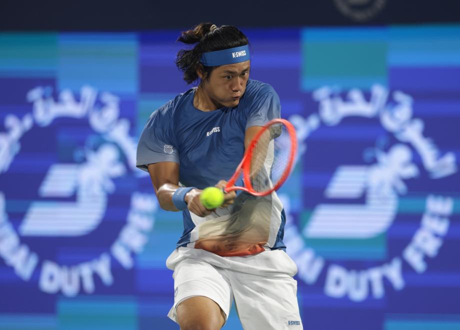ATP迪拜站：张之臻0-2不敌阿利亚西姆 止步首轮